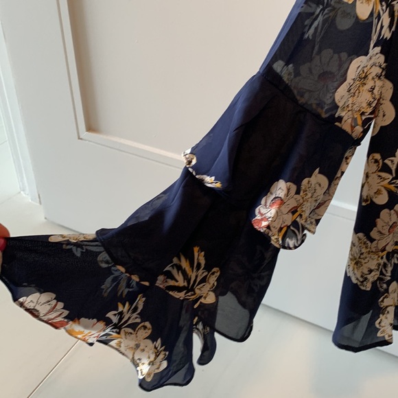 Floral Blouse - Picture 3 of 4